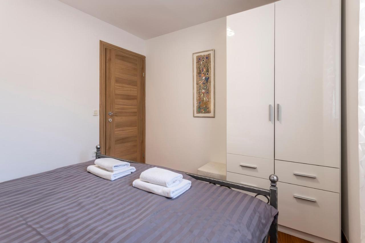 Apartments And Rooms Villa Erede Split Exterior photo