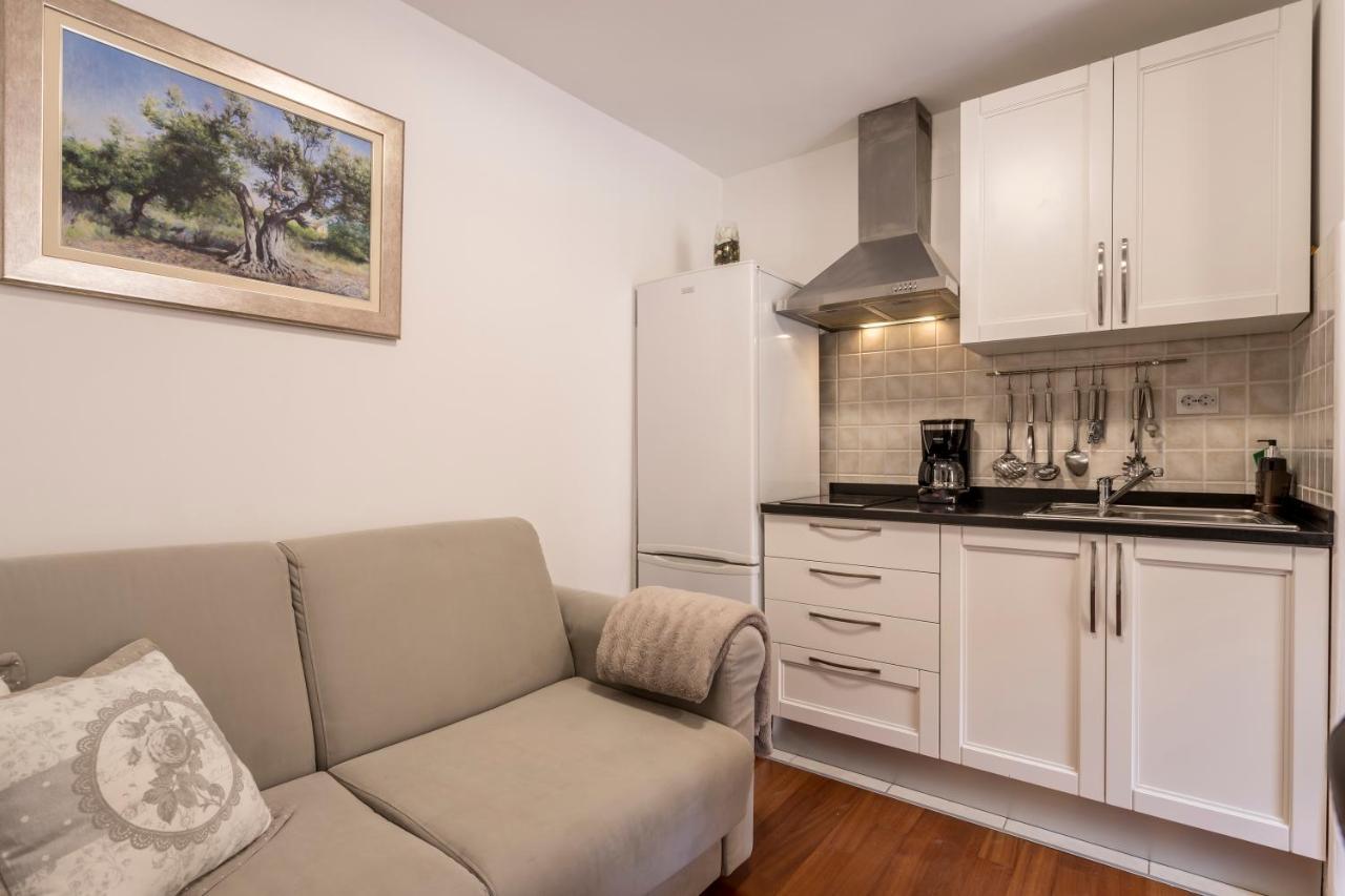 Apartments And Rooms Villa Erede Split Exterior photo